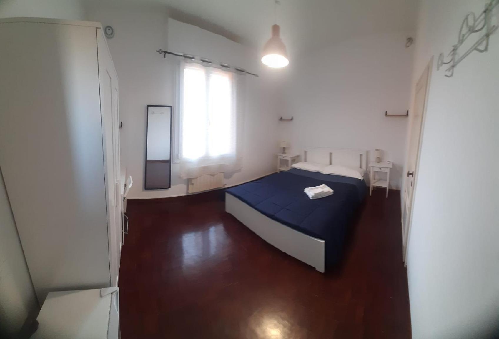 Center Rooms Bartolini Болонья Экстерьер фото