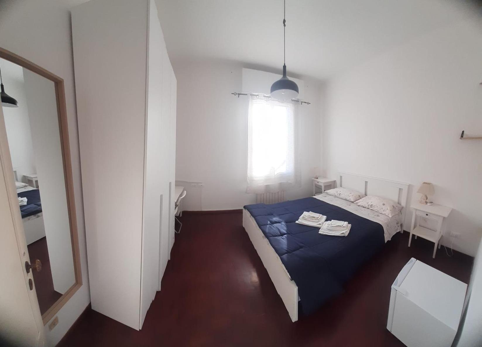 Center Rooms Bartolini Болонья Экстерьер фото